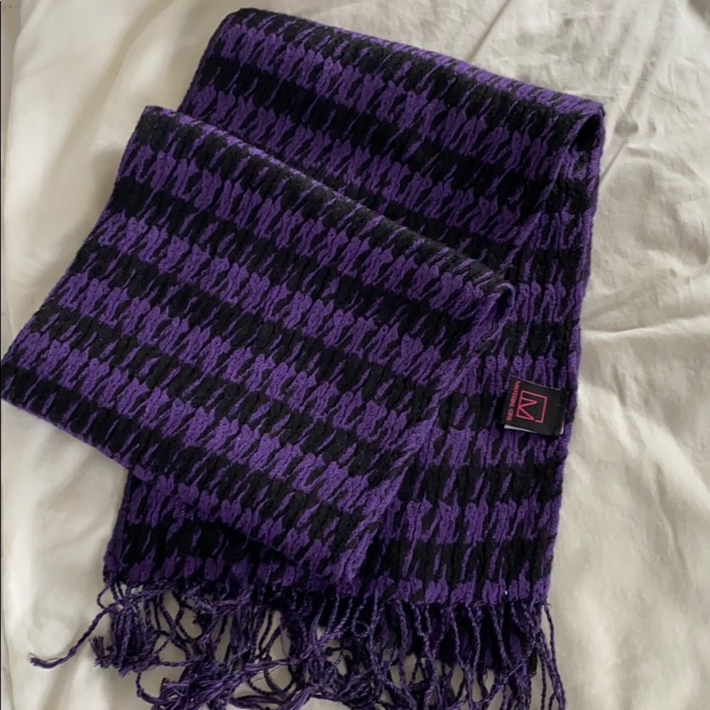 Black and Purple Striped zigzag Scarf with frills